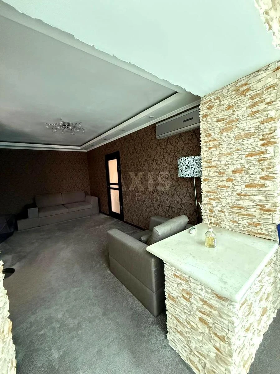 2k apartment pr-t Berestejskij 1668476