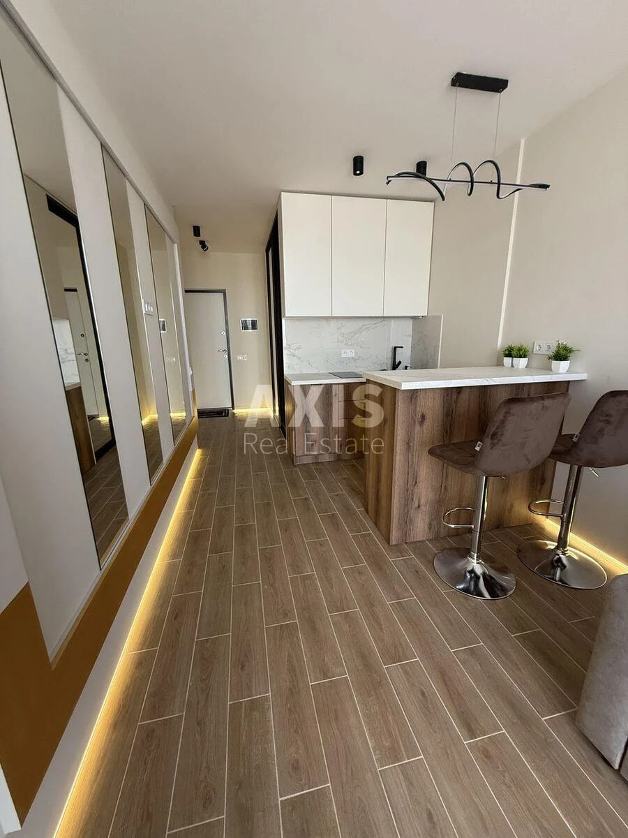 1к квартира Олега Мудрака ул. 1642536