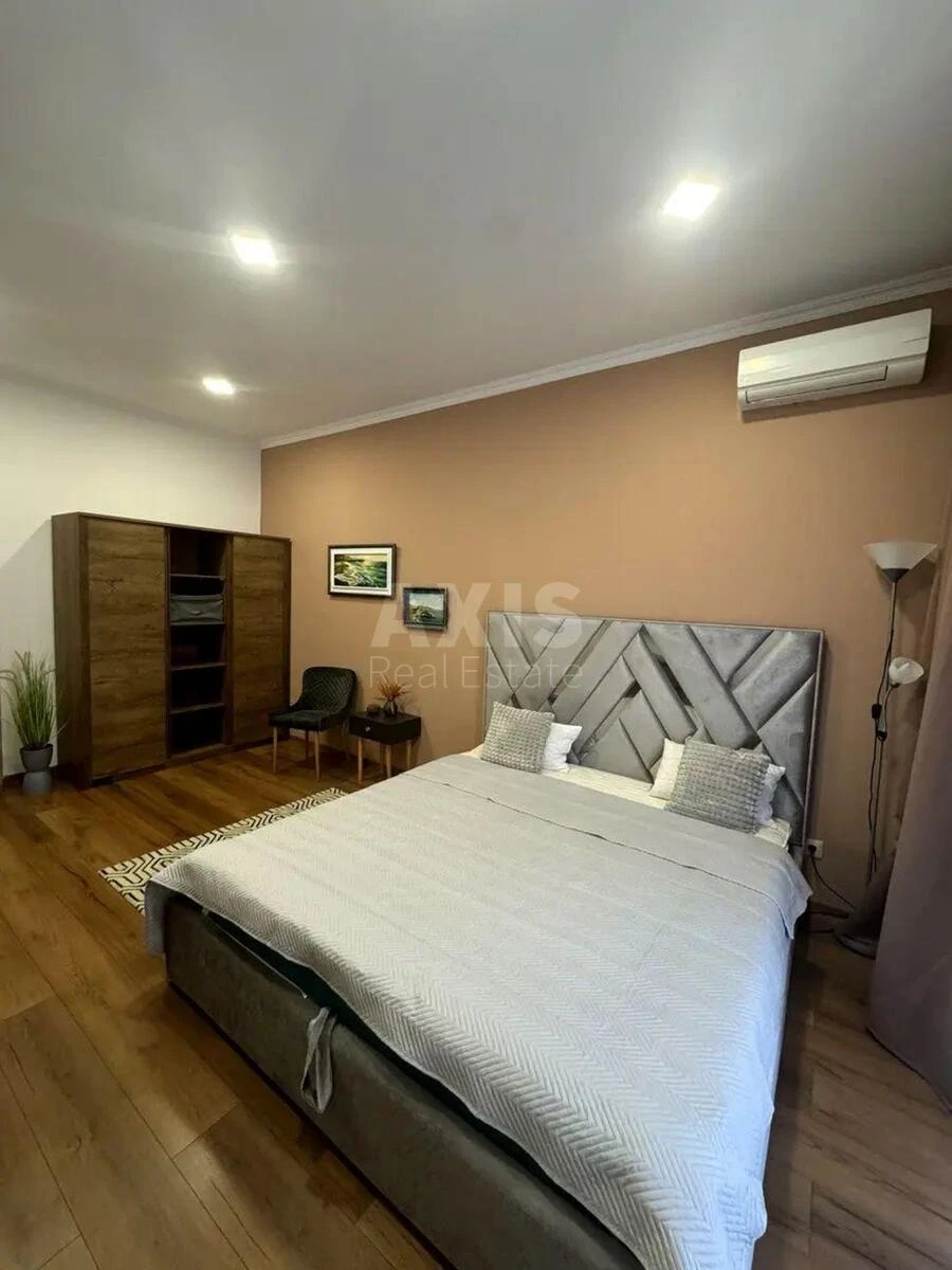 Office vul. Degtjarna 9, 56m2656686