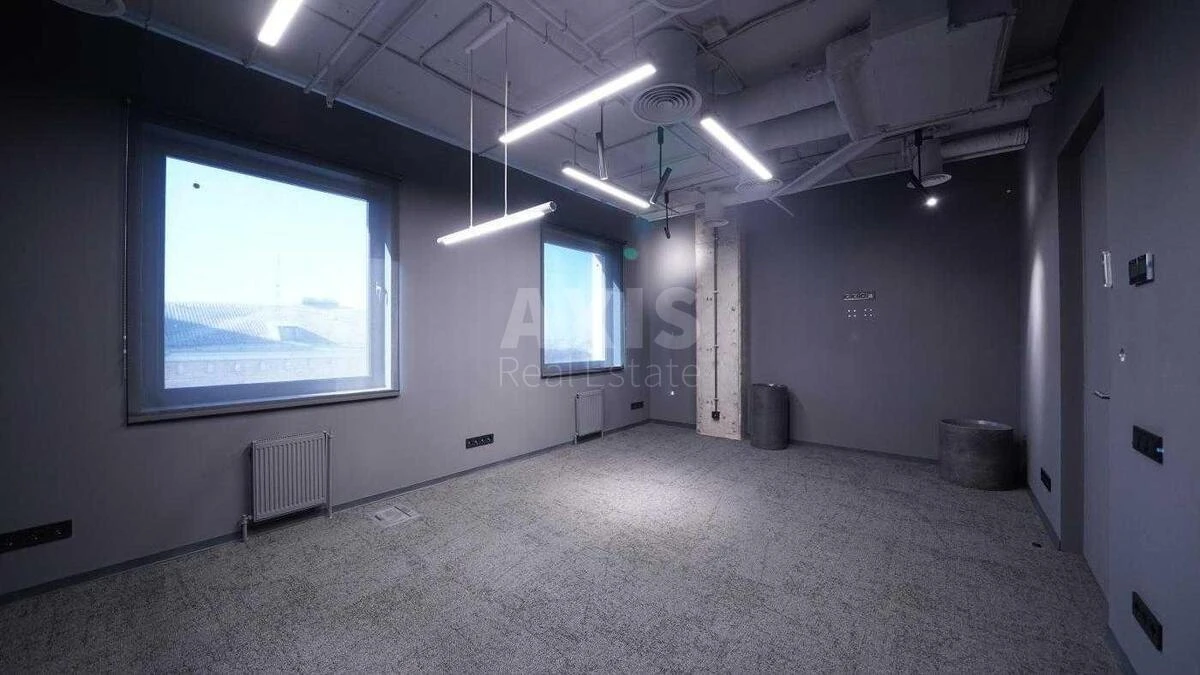 Office vul. Volodymyrs'ka 12, 700m26732411