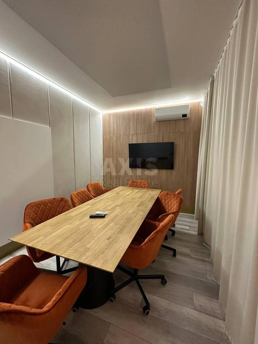 Office vul. Buslivs'ka 12, 152m2705171