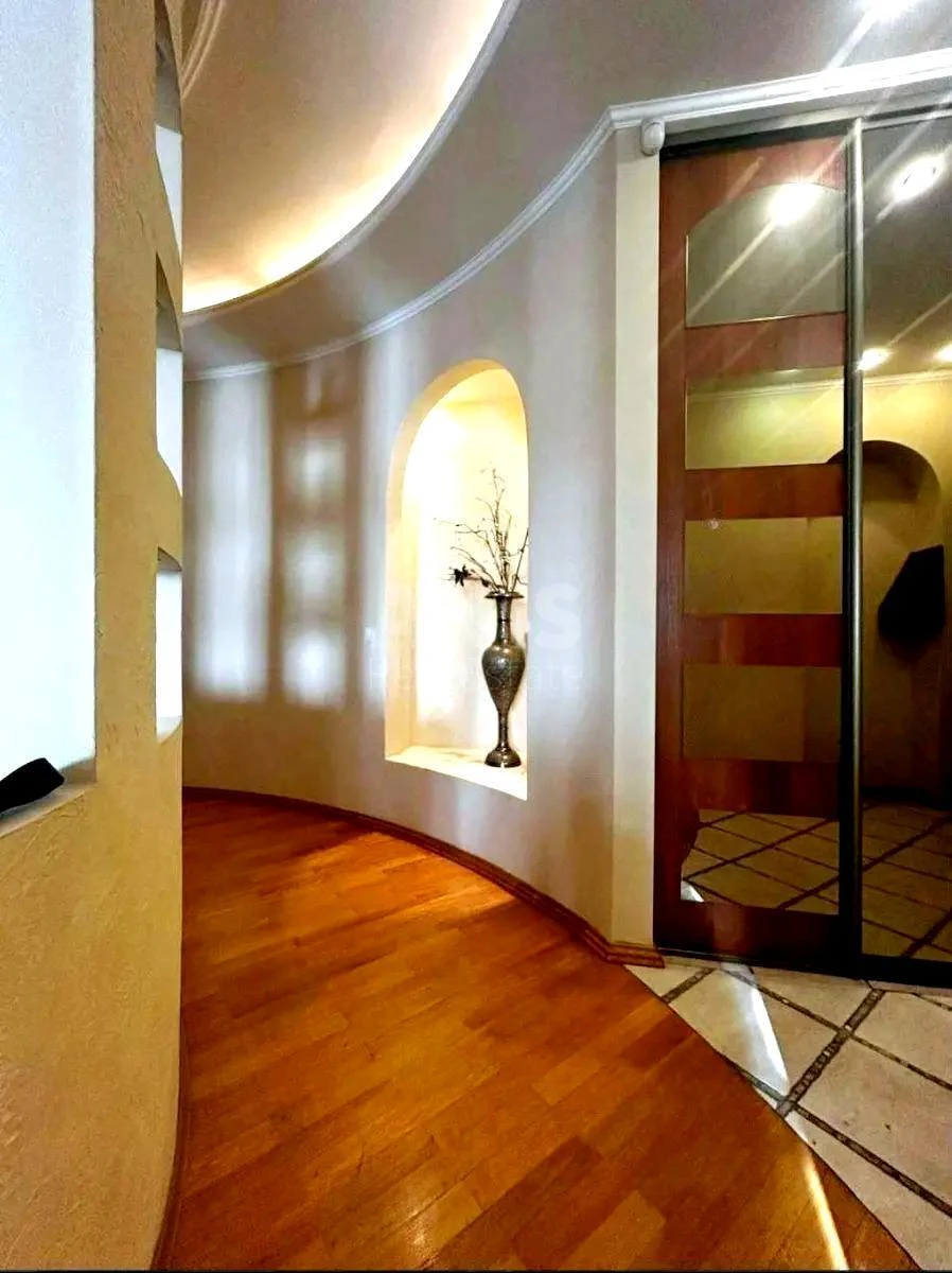 4k apartment vul. Volos'ka 27/51676984