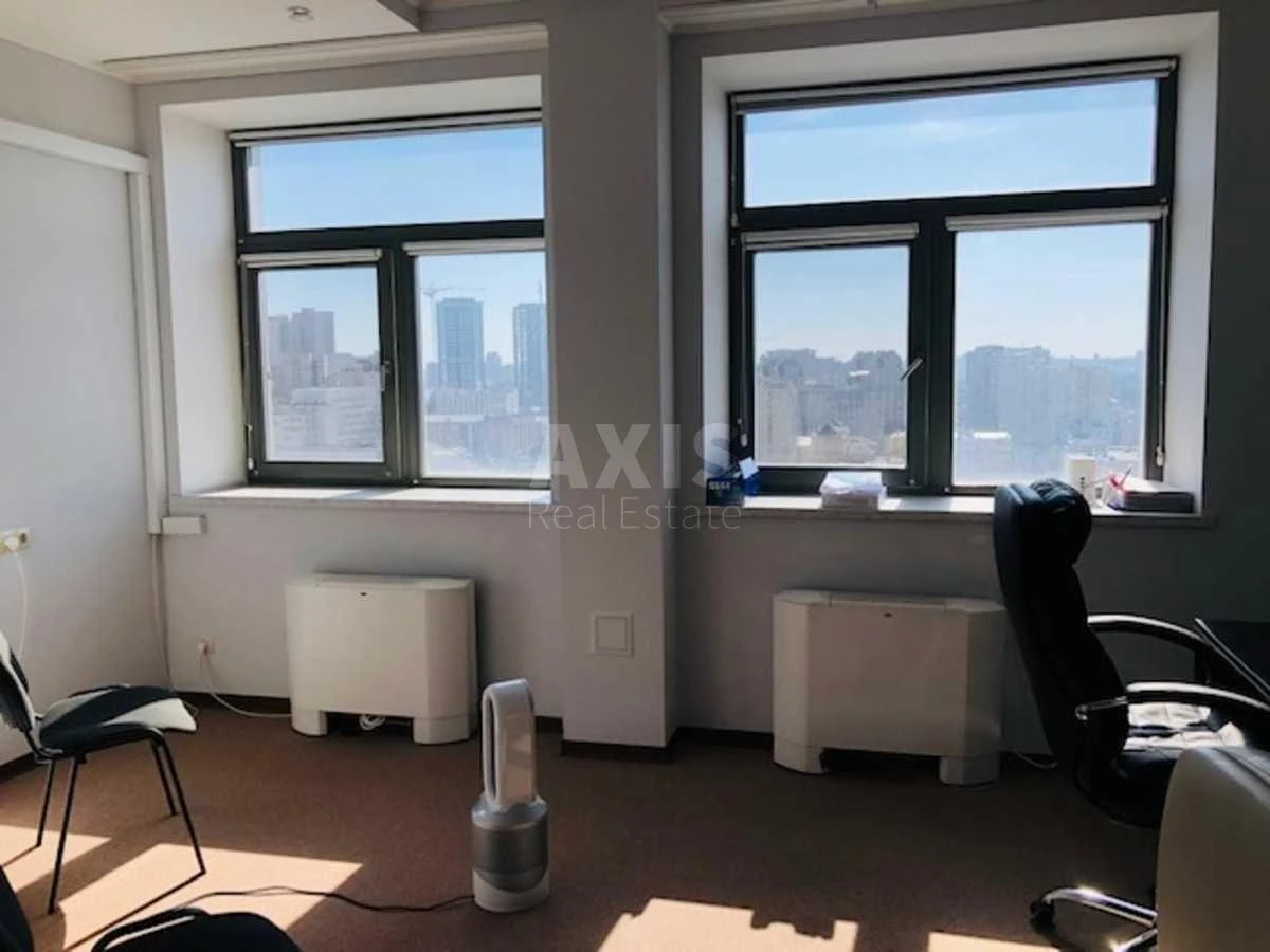 Office vul. Velyka Vasyl'kivs'ka 72, 192m2679384