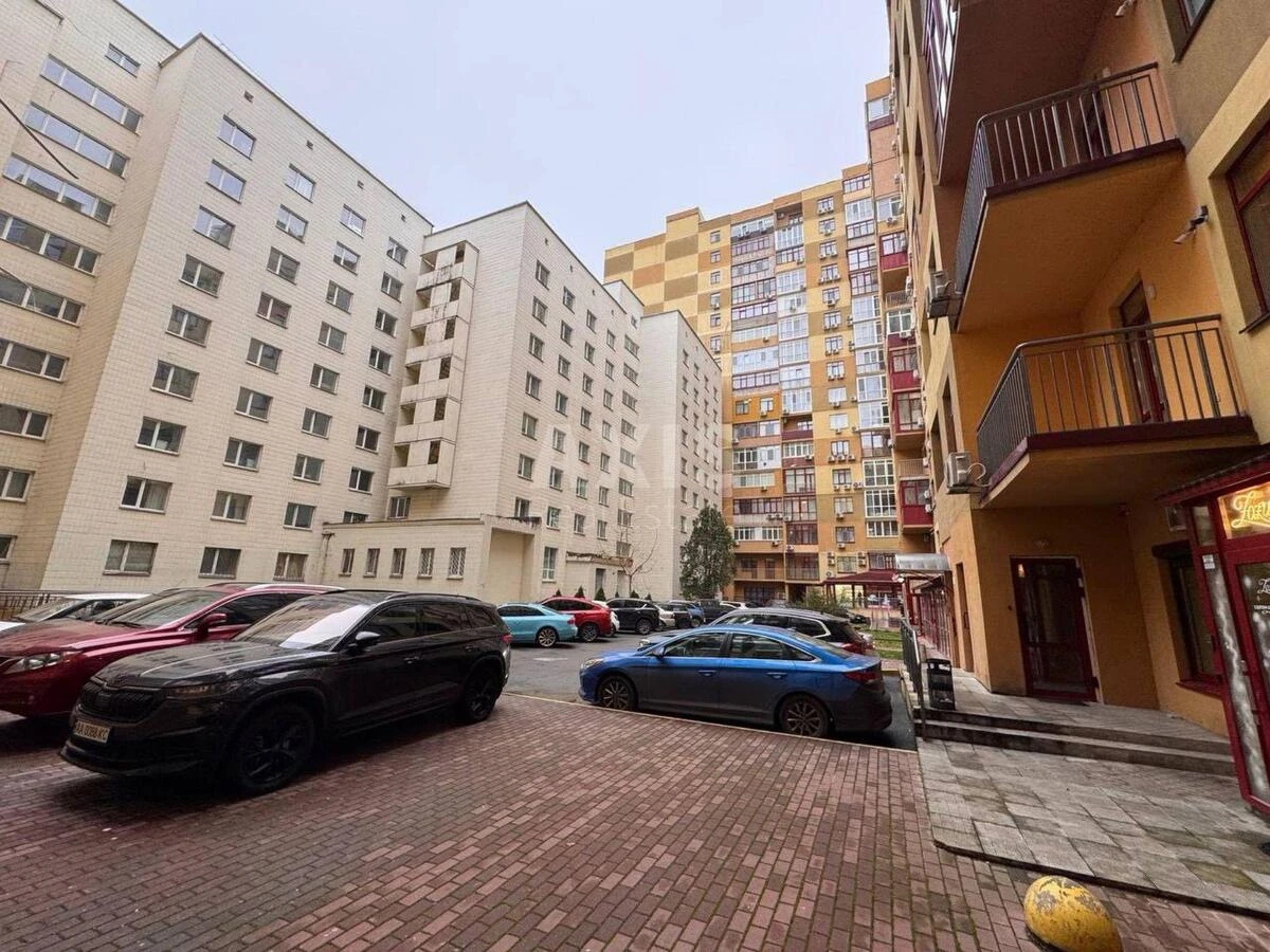 Объект торговли ул. Евгения Коновальца 36, 323м2667619