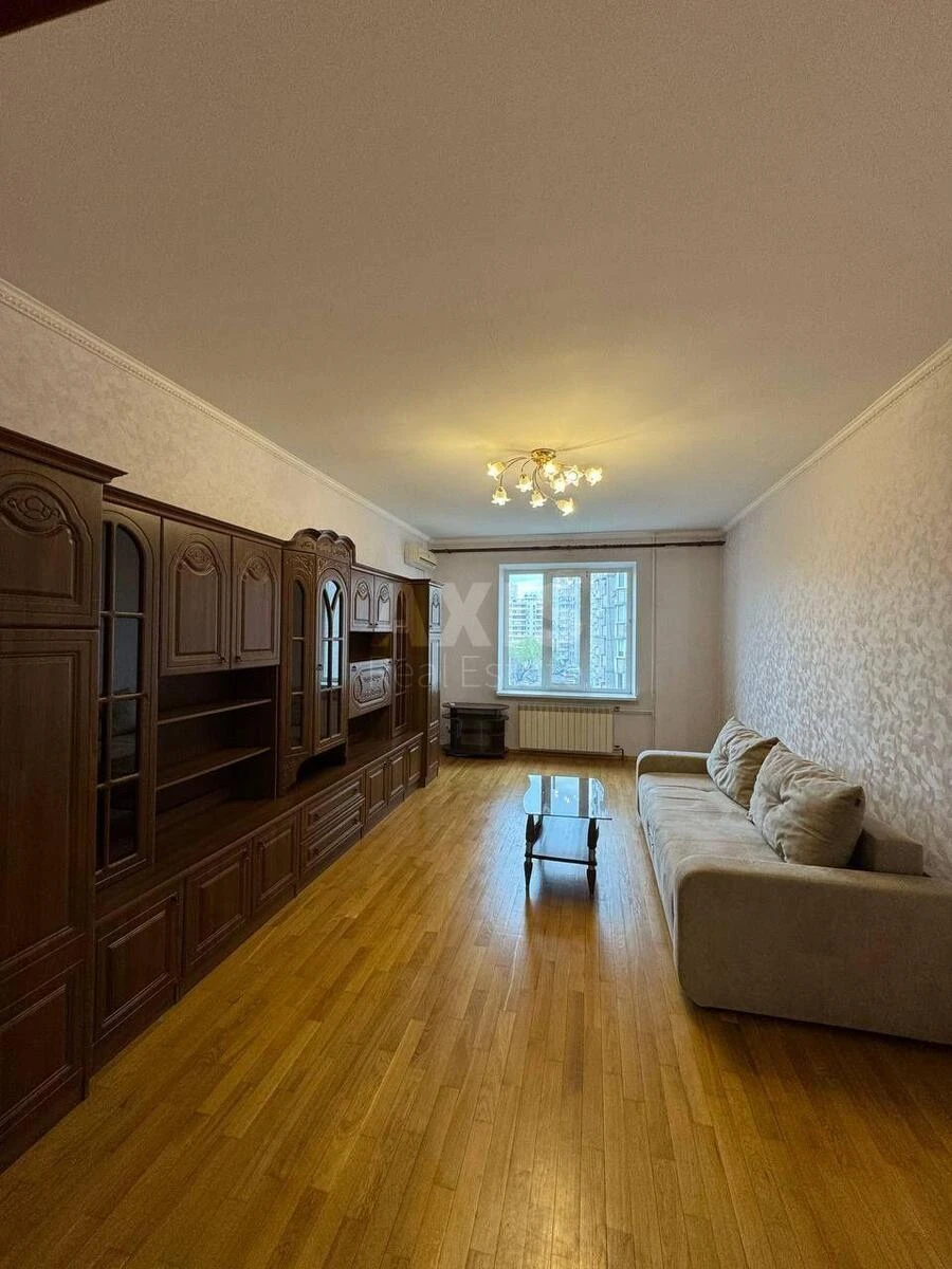 3k apartment vul. Sribnokil's'ka 14А683444