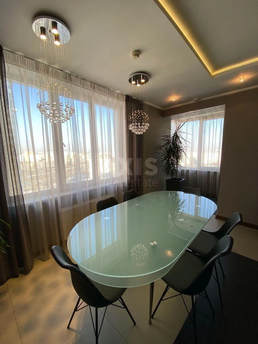 3k apartment nab. Dniprovs'ka 1648774