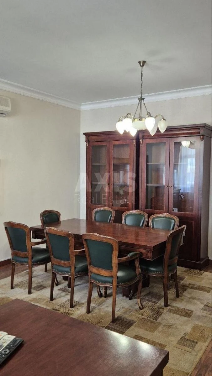 Office vul. Bogomol'cja Akademika 7/14, 141m269727