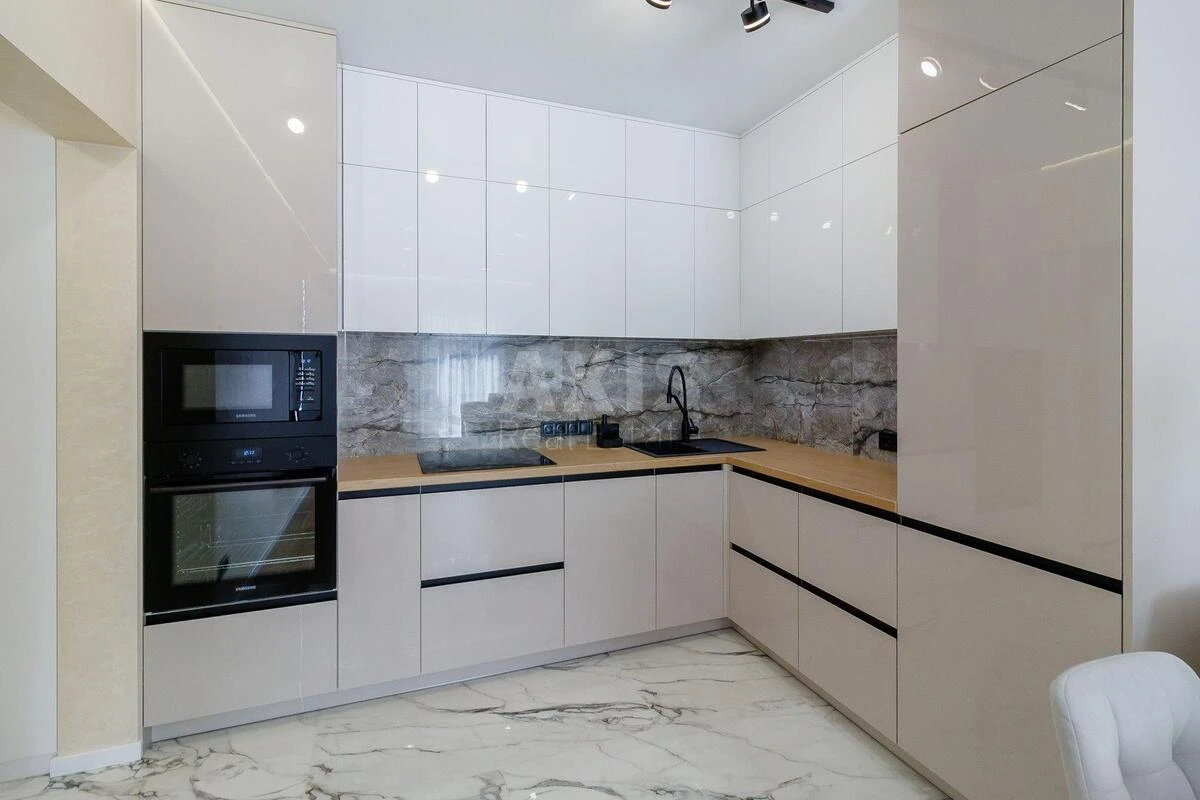 3k apartment vul. Myhajla Maksymovycha 24Г69771