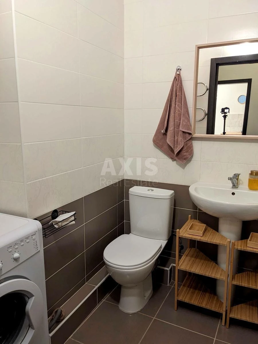 1k apartment pr-t Berestejskij 676551014