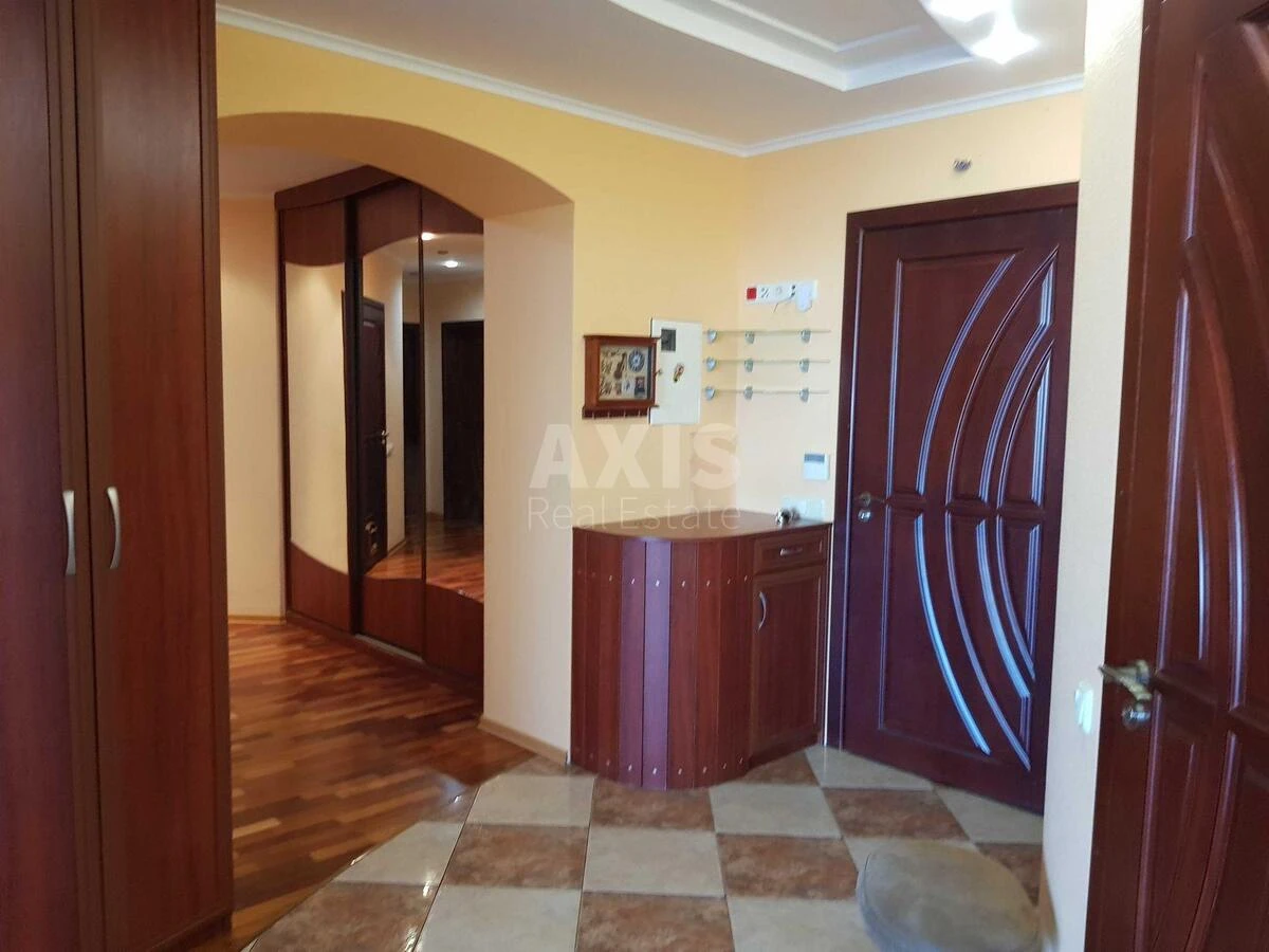 4k apartment pr-t Berestejskij 1036838319