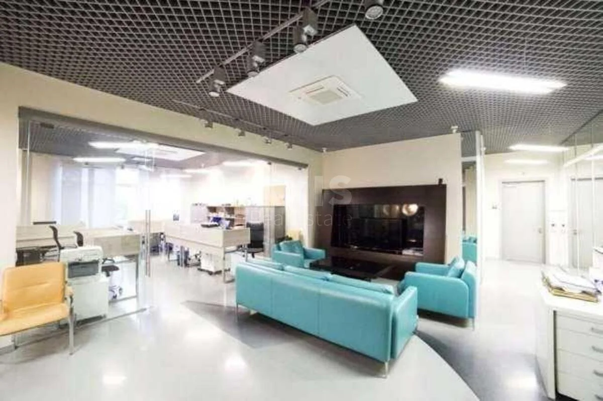 Office vul. Antonovycha 33В, 150m2