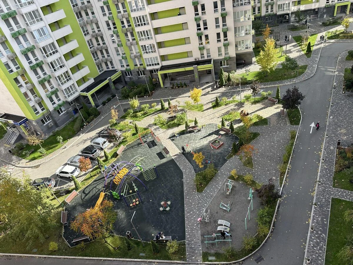 1k apartment pr-t Berestejskij 67А6956611