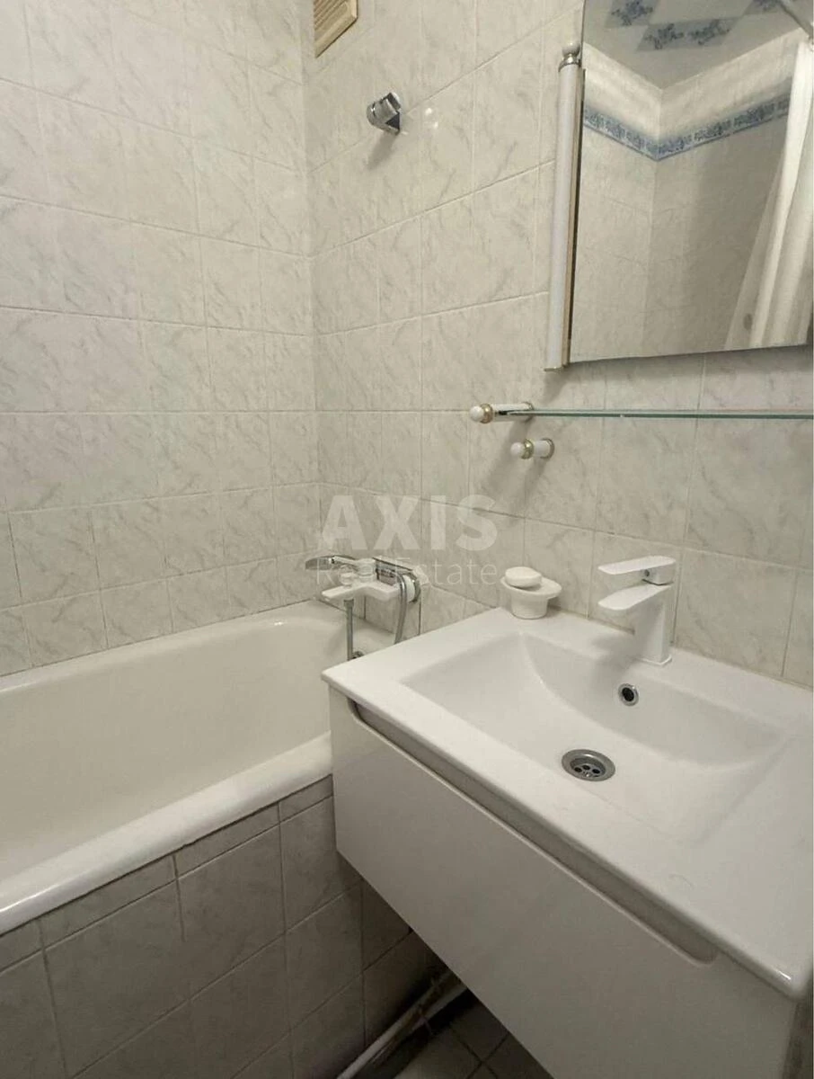 3к квартира ул. Антоновича 103А696256