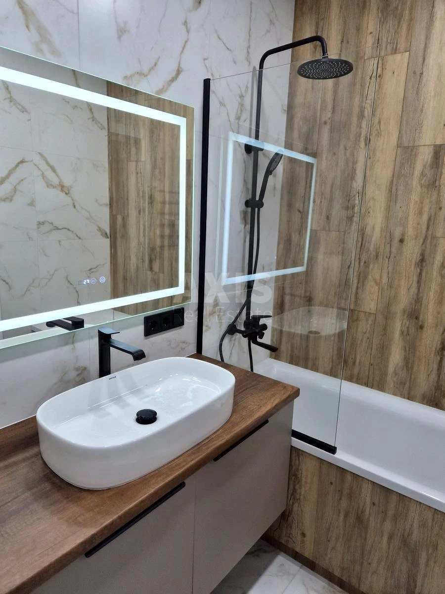 1к квартира ул. Александра Олеся 17А682057