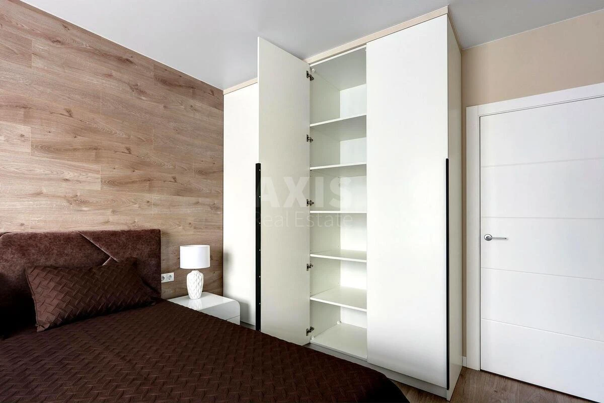 2k apartment vul. Sverstjuka Jevgena 6Д672754