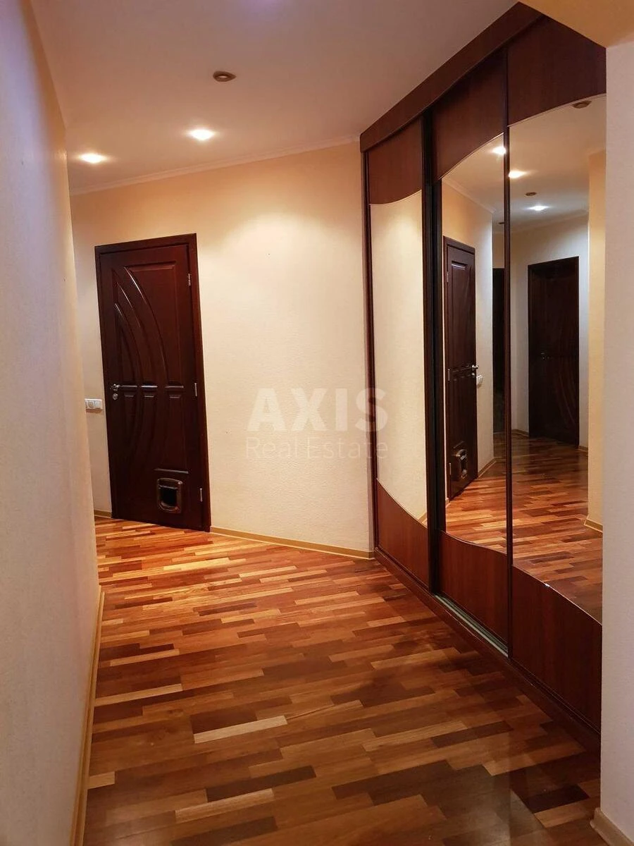 4k apartment pr-t Berestejskij 1036838316