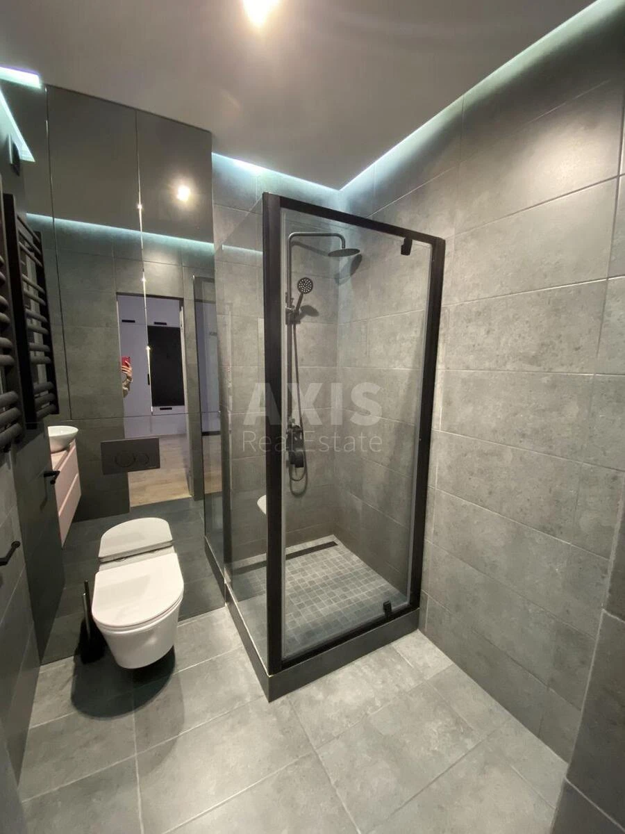 1k apartment vul. L'vivs'ka 15696128