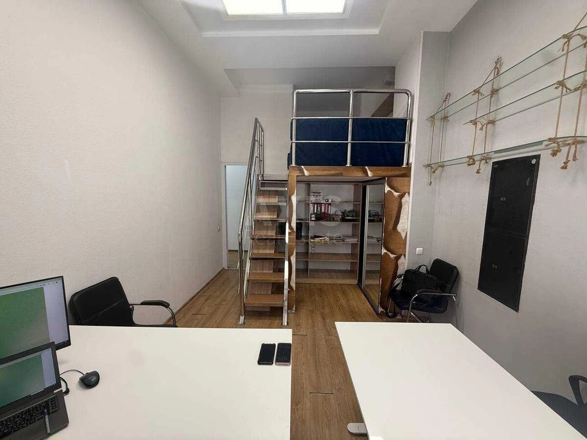 Office vul. Hmel'nyc'kogo Bogdana 25/40, 90m2681594