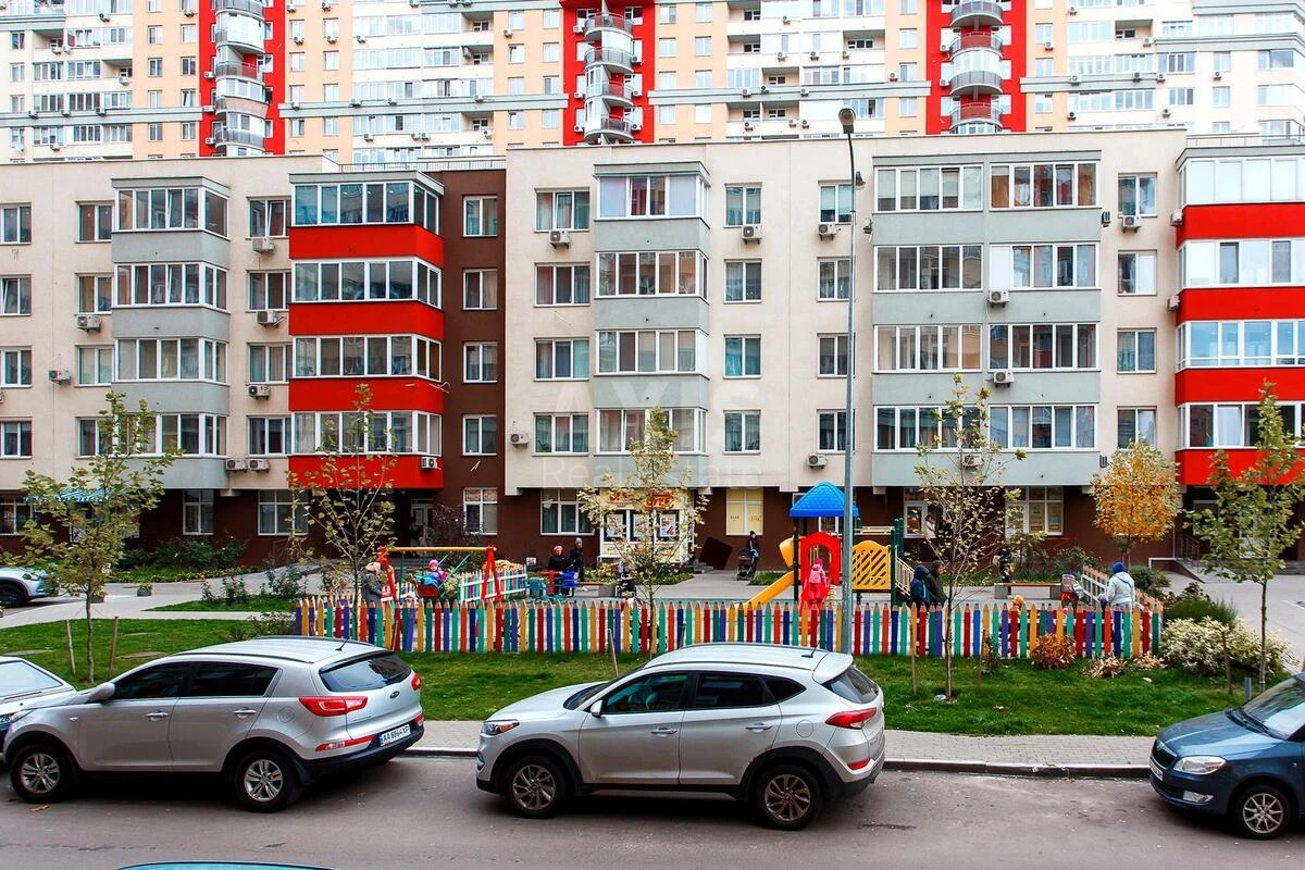 2k apartment vul. Yulia Zdanovska 486655916