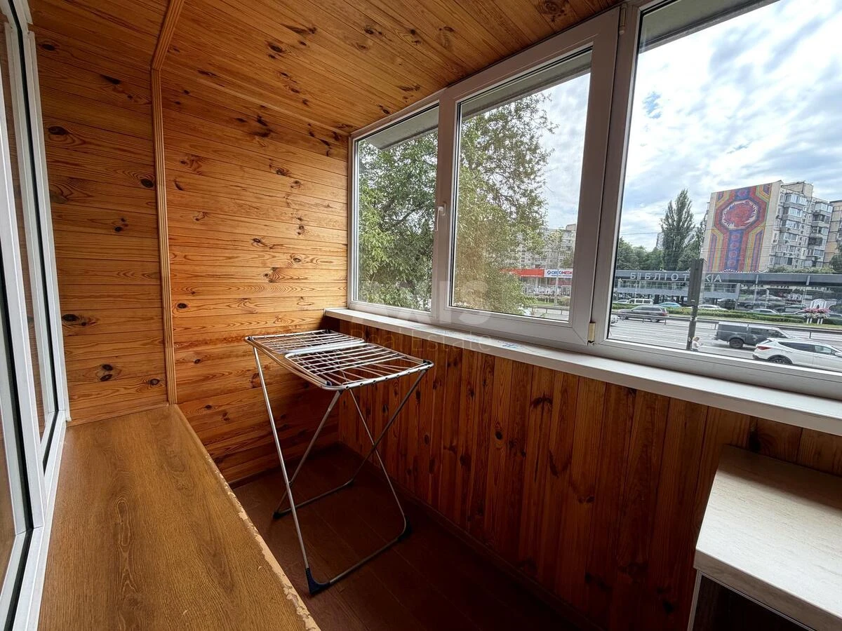 2k apartment pr-t Berestejskij 226992411