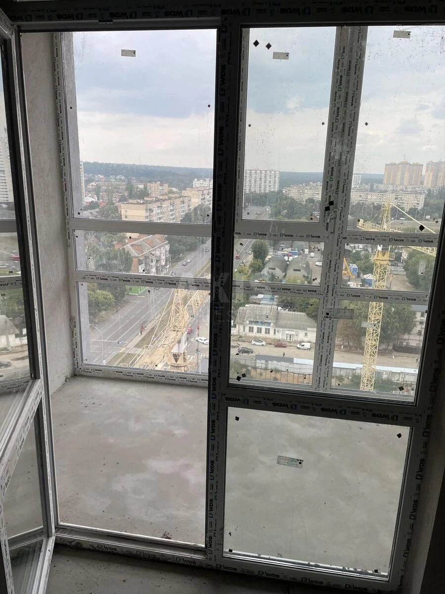 2к квартира ул. Бережанская 8685595