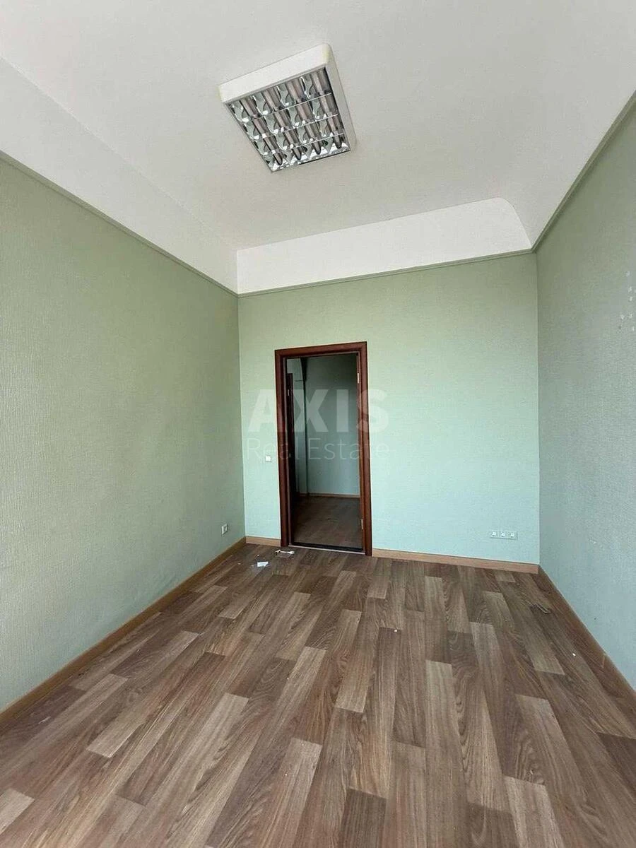Office vul. Sverstjuka Jevgena 2Б, 78m2715834