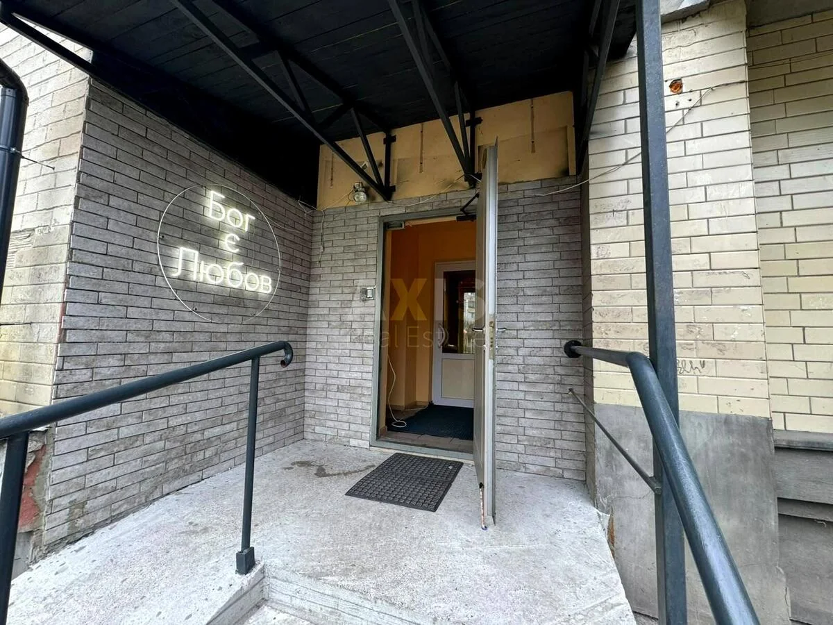 Офис ул. Ахматовой Анны 3А, 202м2