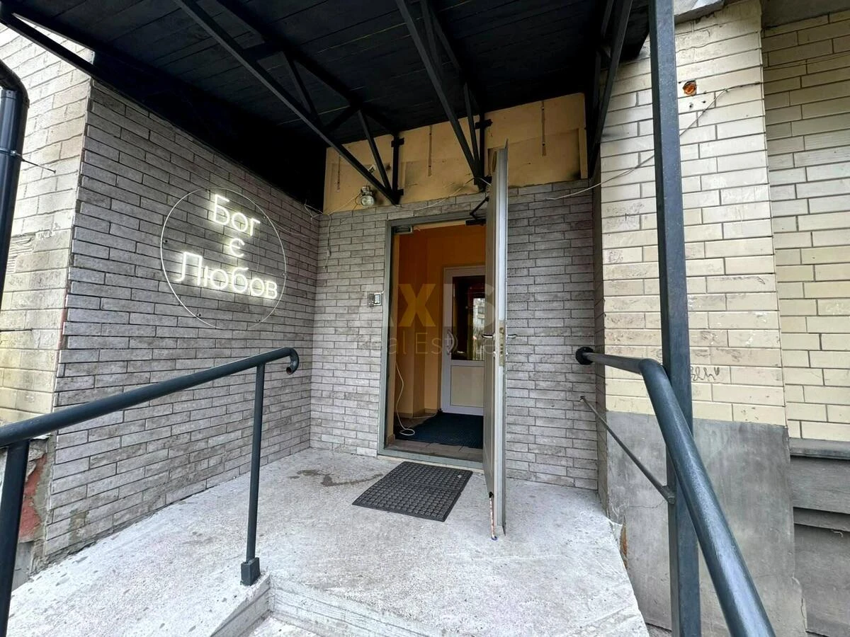 Office vul. Ahmatovoi' Anny 3А, 202m270436