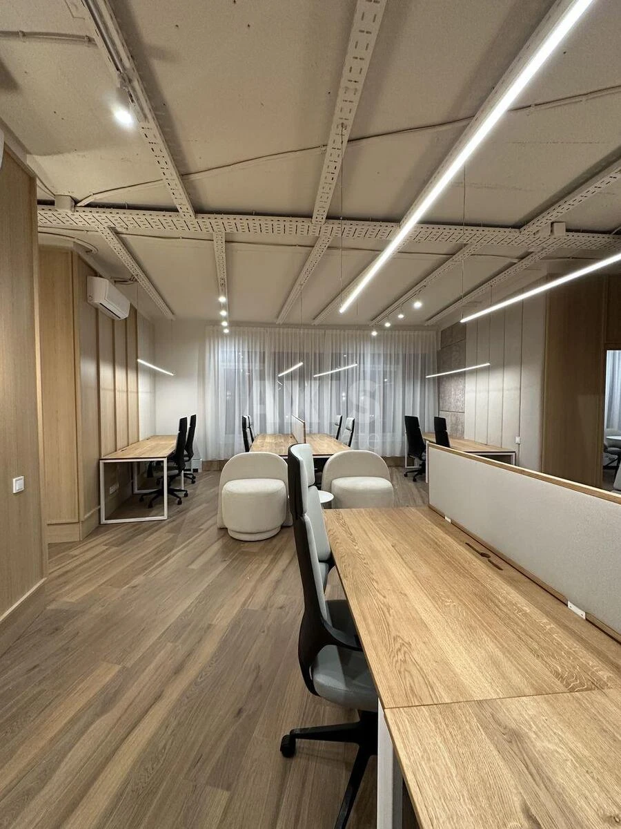 Office vul. Buslivs'ka 12, 135m2674893