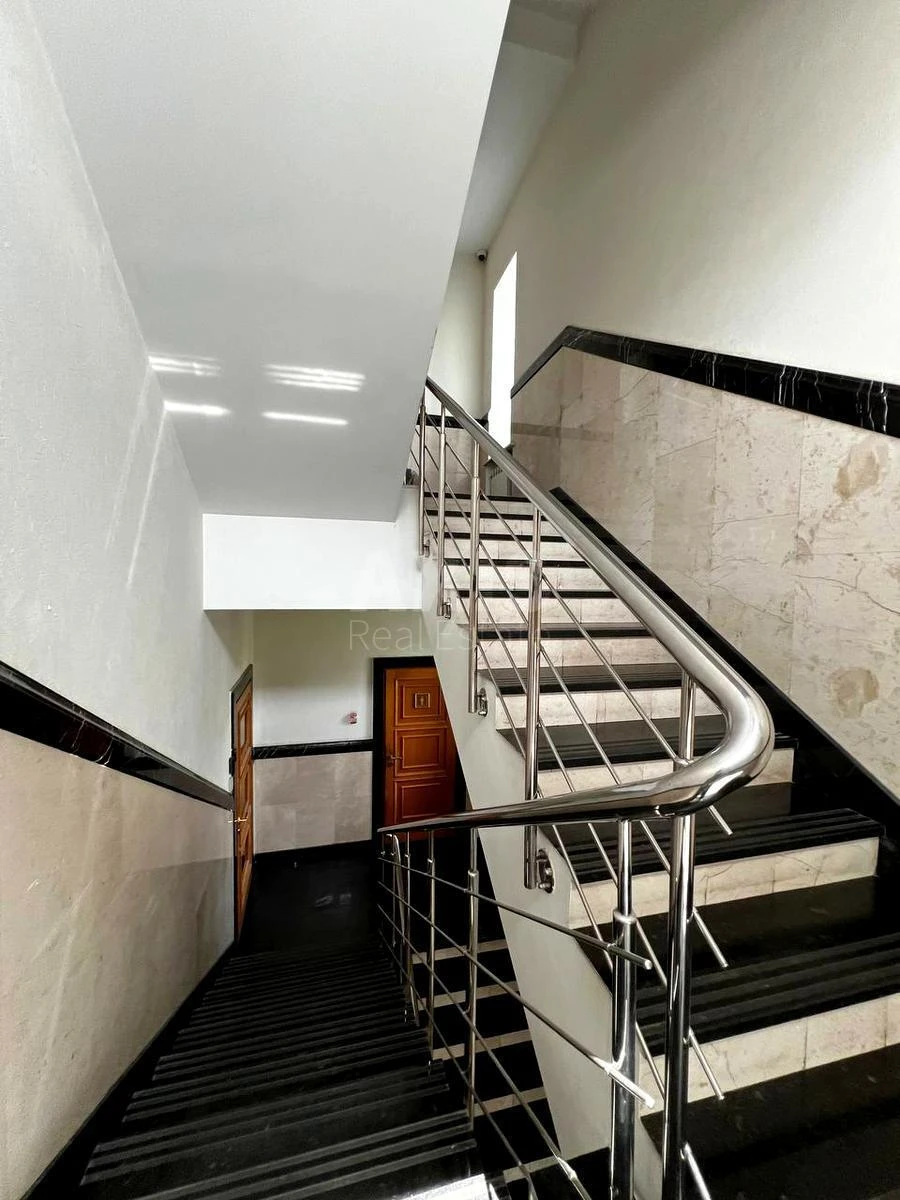 Офис ул. Константиновская 32Б, 1000м2692413