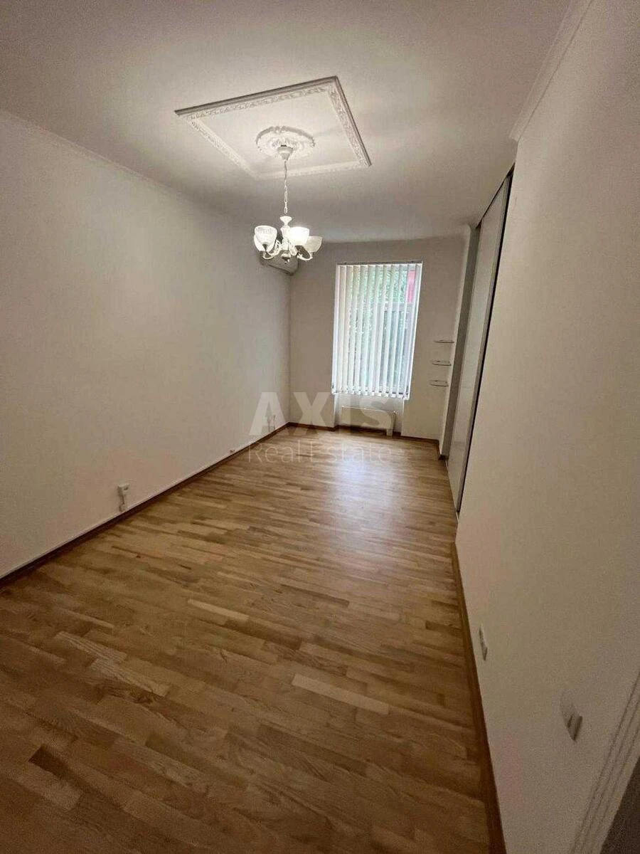Office prov. Shevchenka 13/21, 210m2692722