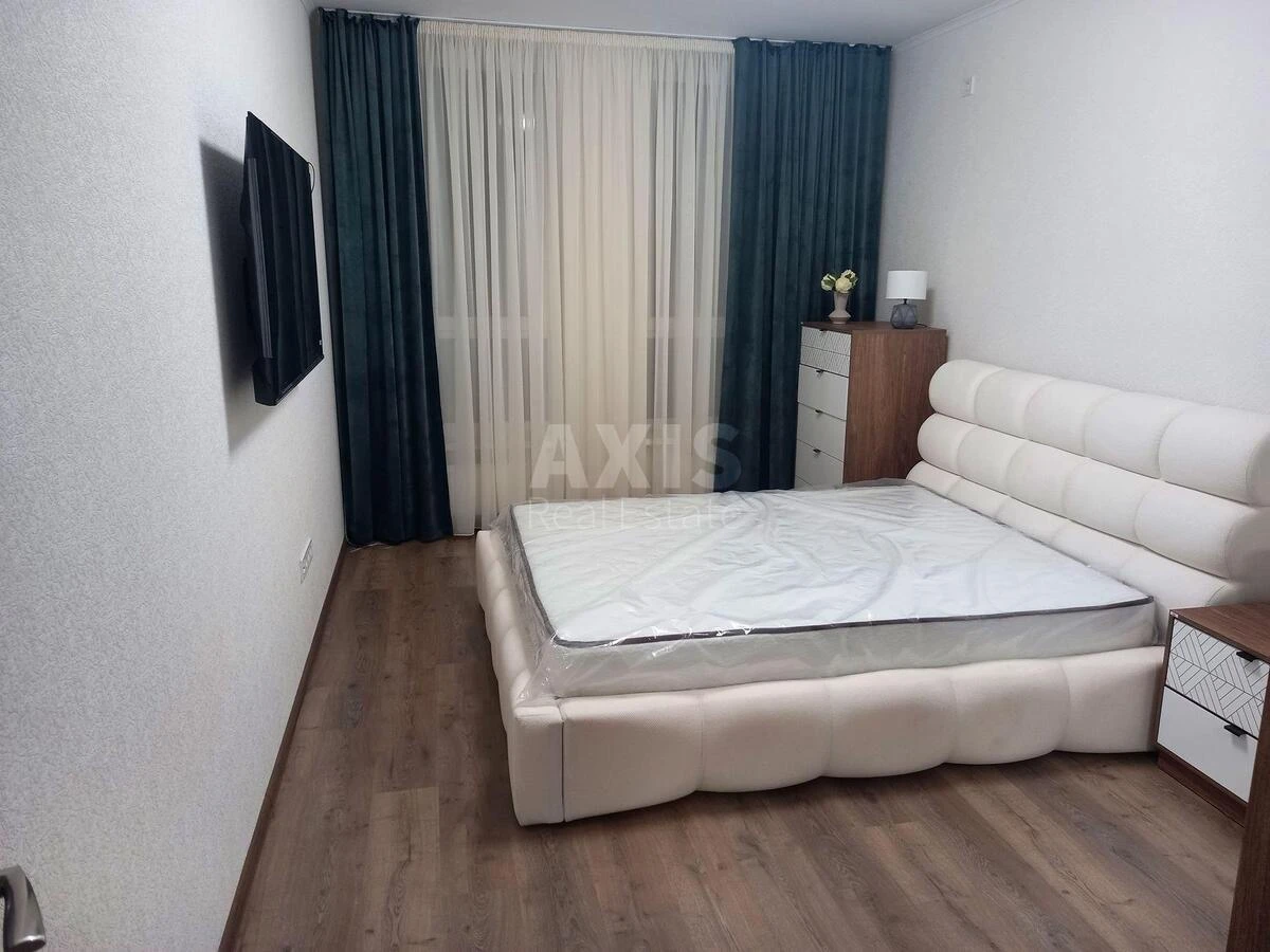 3k apartment pr-t Berestejskij 67707197