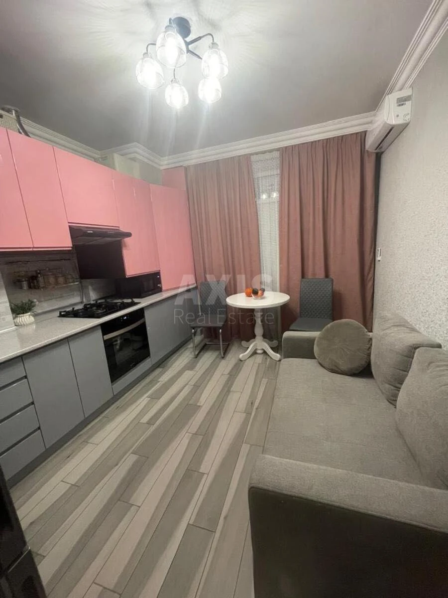 2к квартира ул. Луценко Дмитрия 10680960
