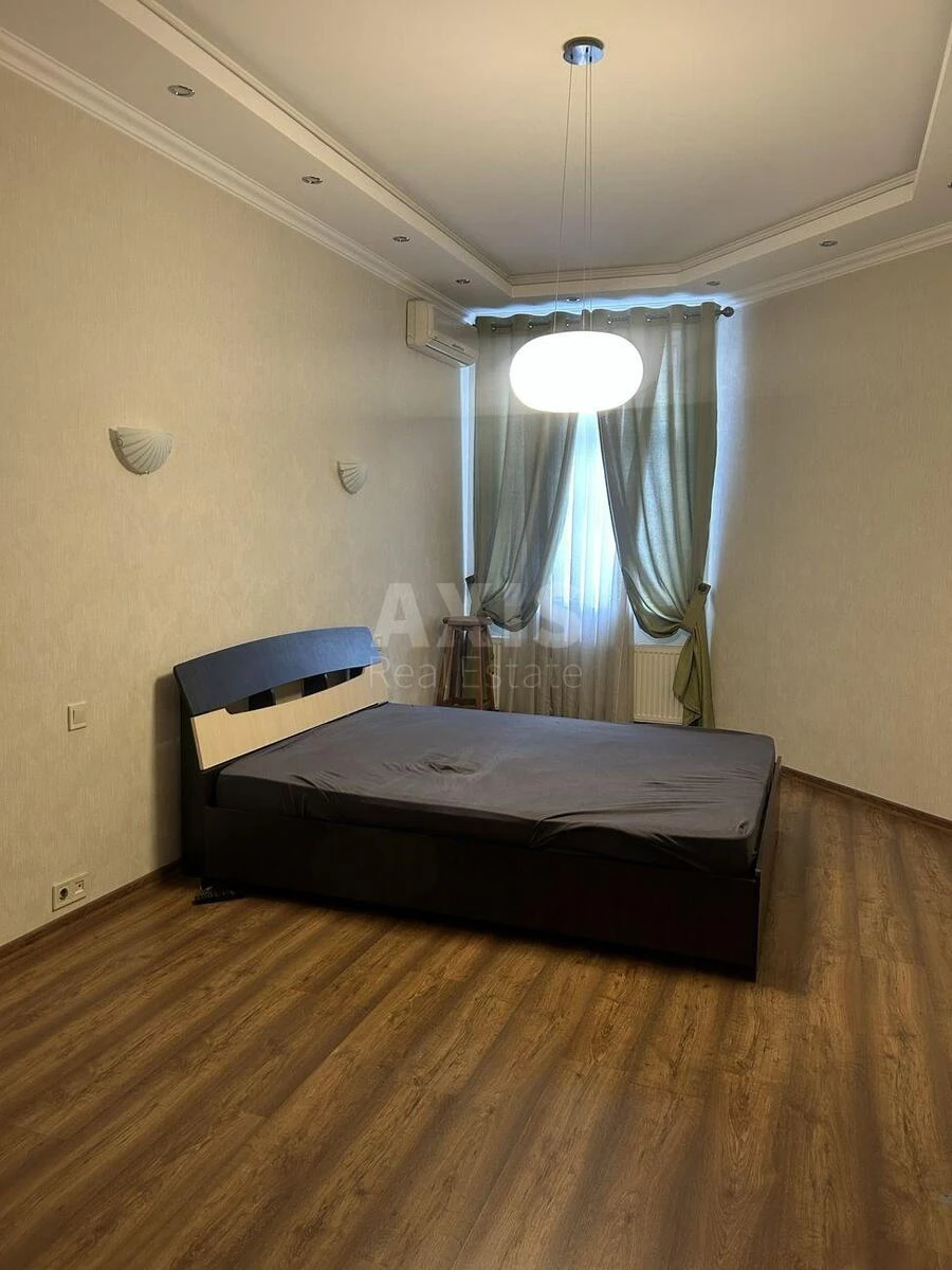 2к квартира ул. Кирилловская 85/87А648235