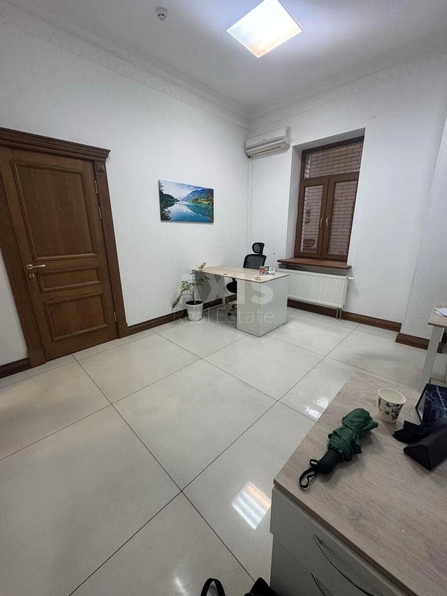 Office vul. Zhyljans'ka 72А, 755m2634835