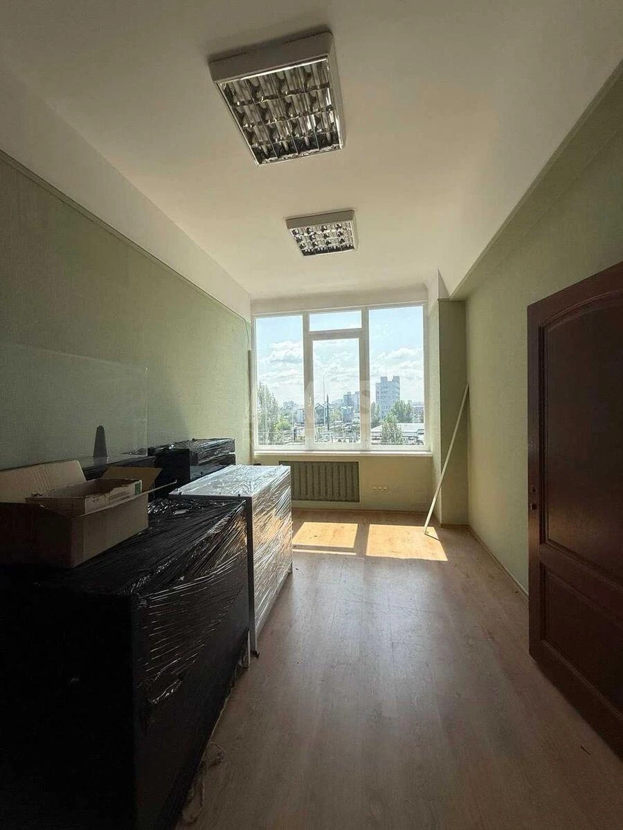Офис ул. Сверстюка Евгения 2Б, 78м2715835