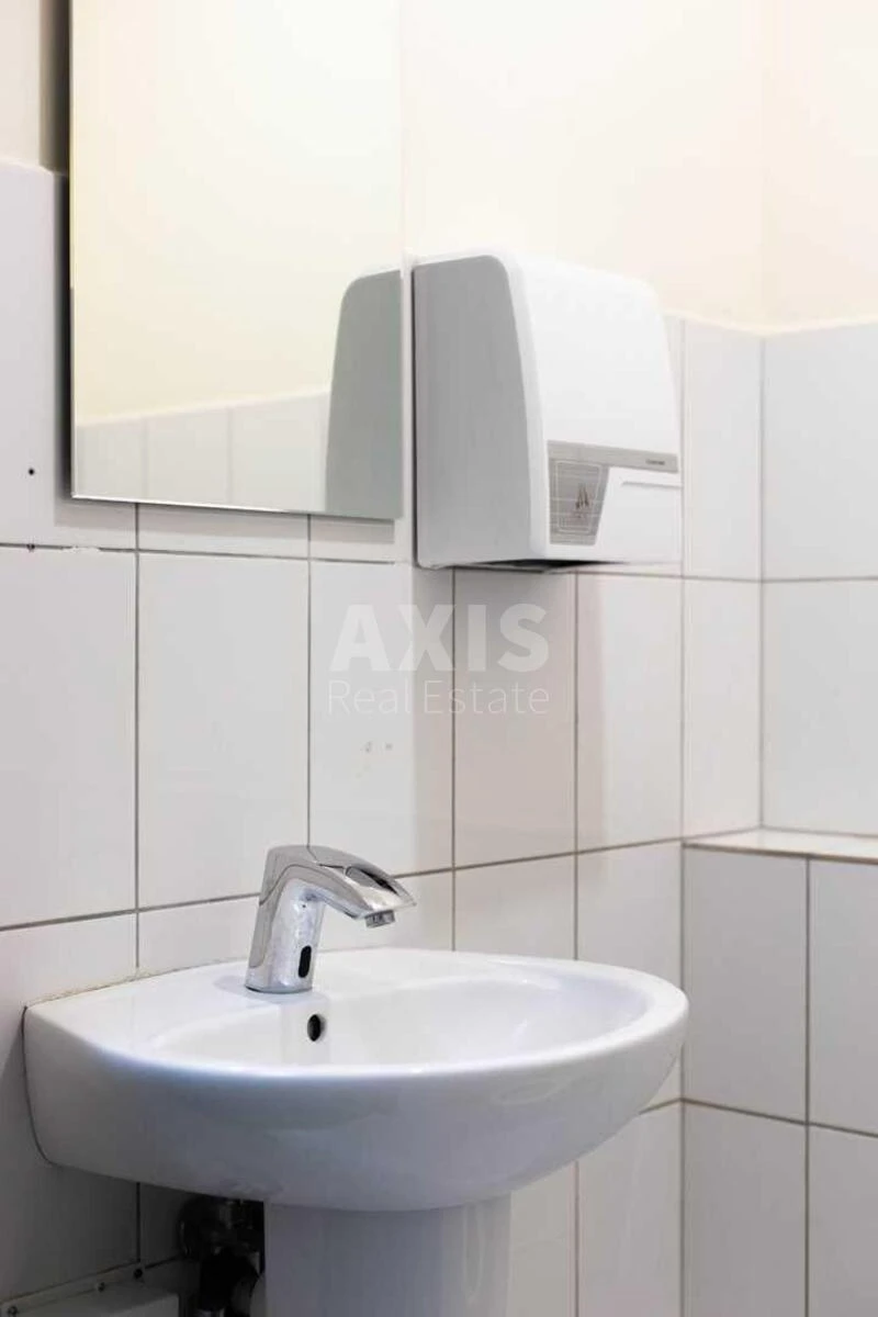 Office vul. Pymonenka Mykoly 13, 327m2675724