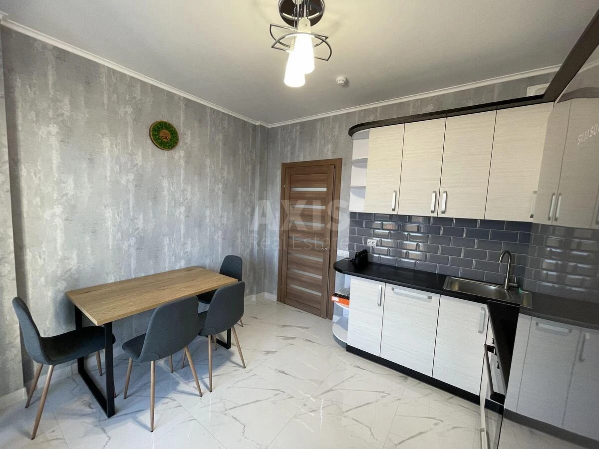 1k apartment vul. Revuc'kogo 54Б642080