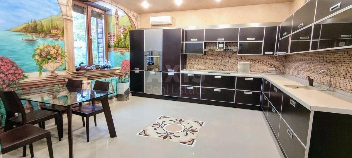 House vul. Entuziastiv, 200m2, Kyiv city505380