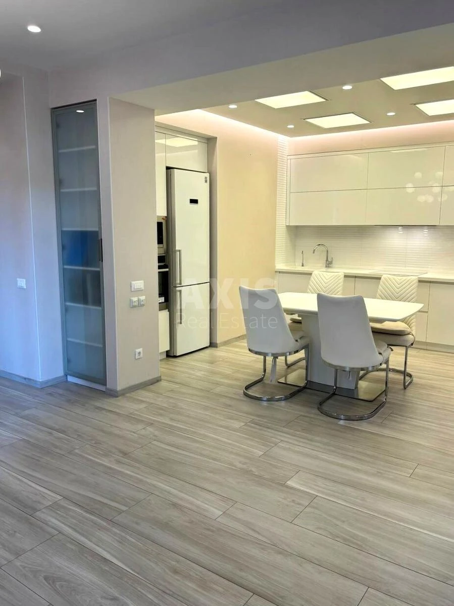 3k apartment vul. Glybochyc'ka 32В679962