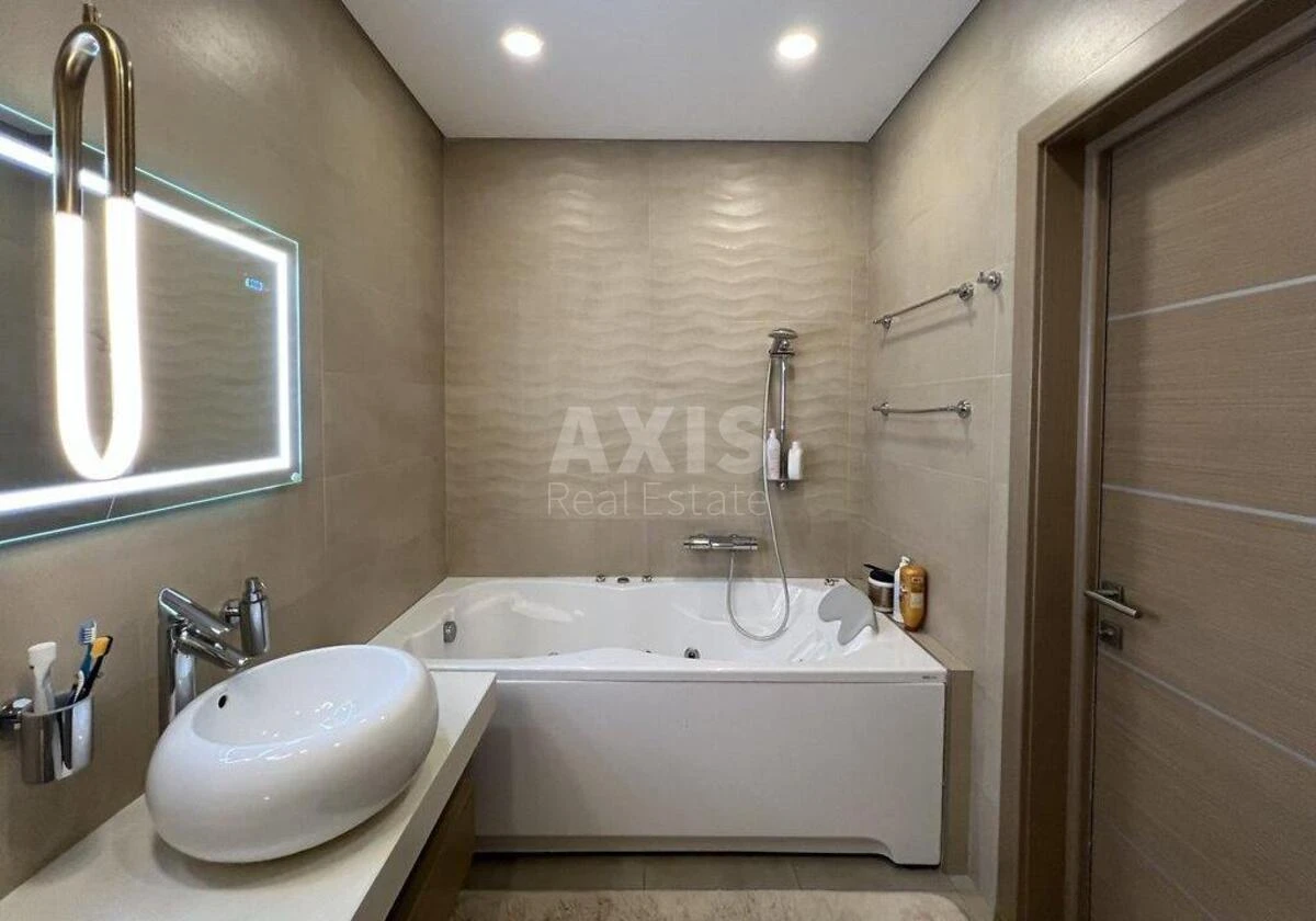 3k apartment vul. Yulia Zdanovska 71Г663899