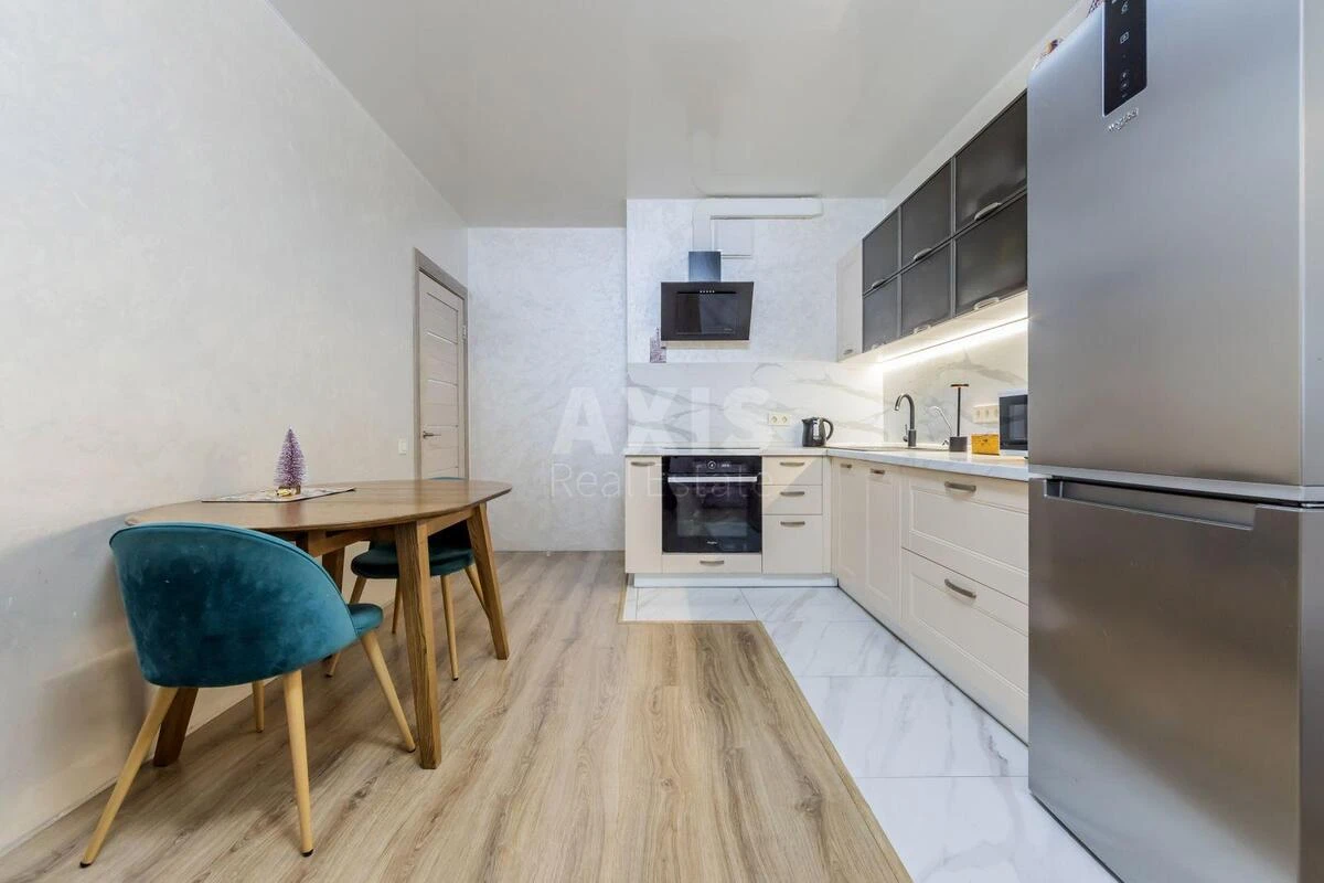 1k apartment vul. Sverstjuka Jevgena 44758512