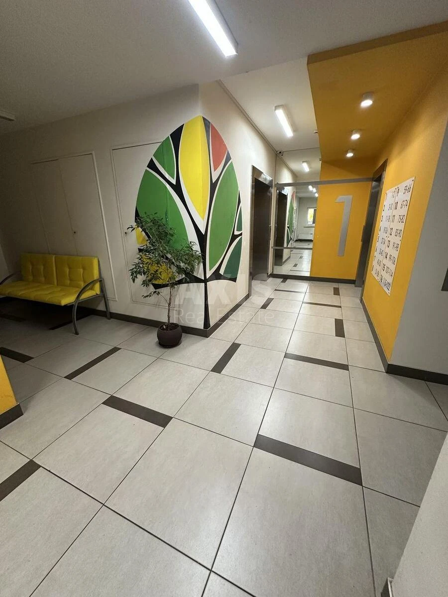 1k apartment pr-t Berestejskij 67А6956610