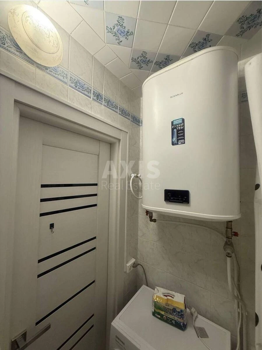 3k apartment vul. Antonovycha 103А696255