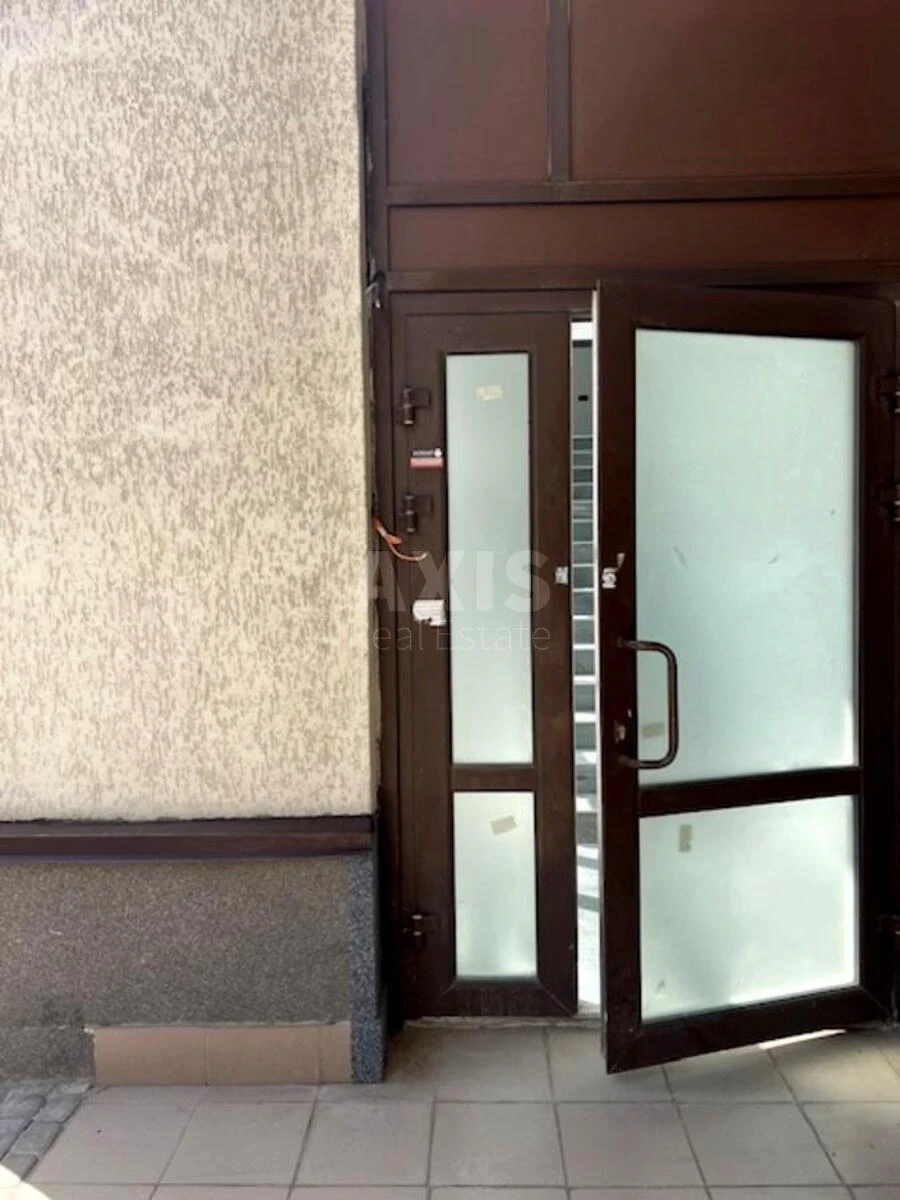 Trade object vul. Jevgena Konoval'cja 44А, 180m26340911