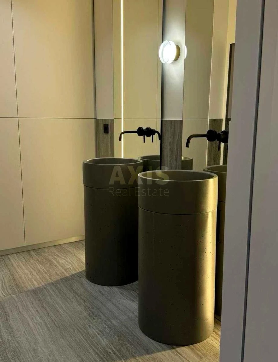 Office vul. Bul'varno-Kudrjavs'ka 17, 208m2668675