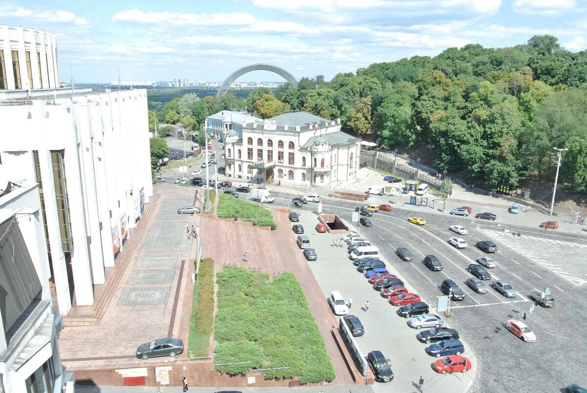 Office vul. Hreshhatyk 6, 120m26700417