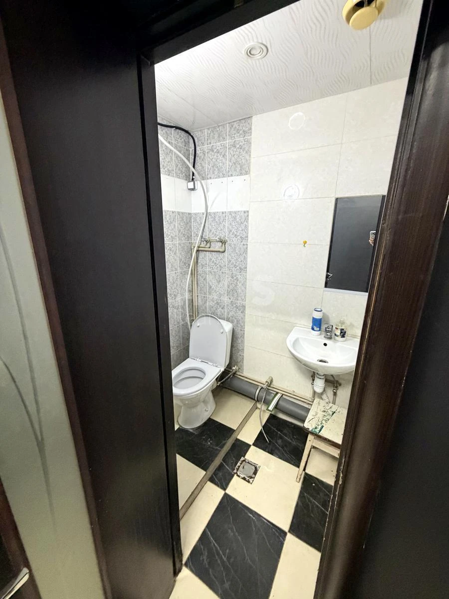 Office vul. Malyshka Andrija 15, 23m2675478