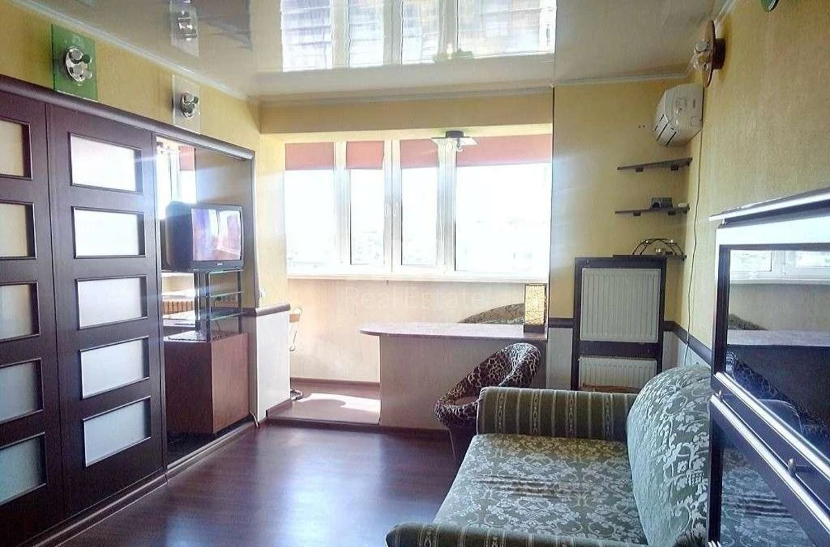 1k apartment vul. Strutyns'kogo Sergija 2292400