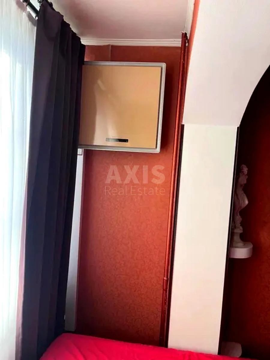 1k apartment pr-t Berestejskij 25640074